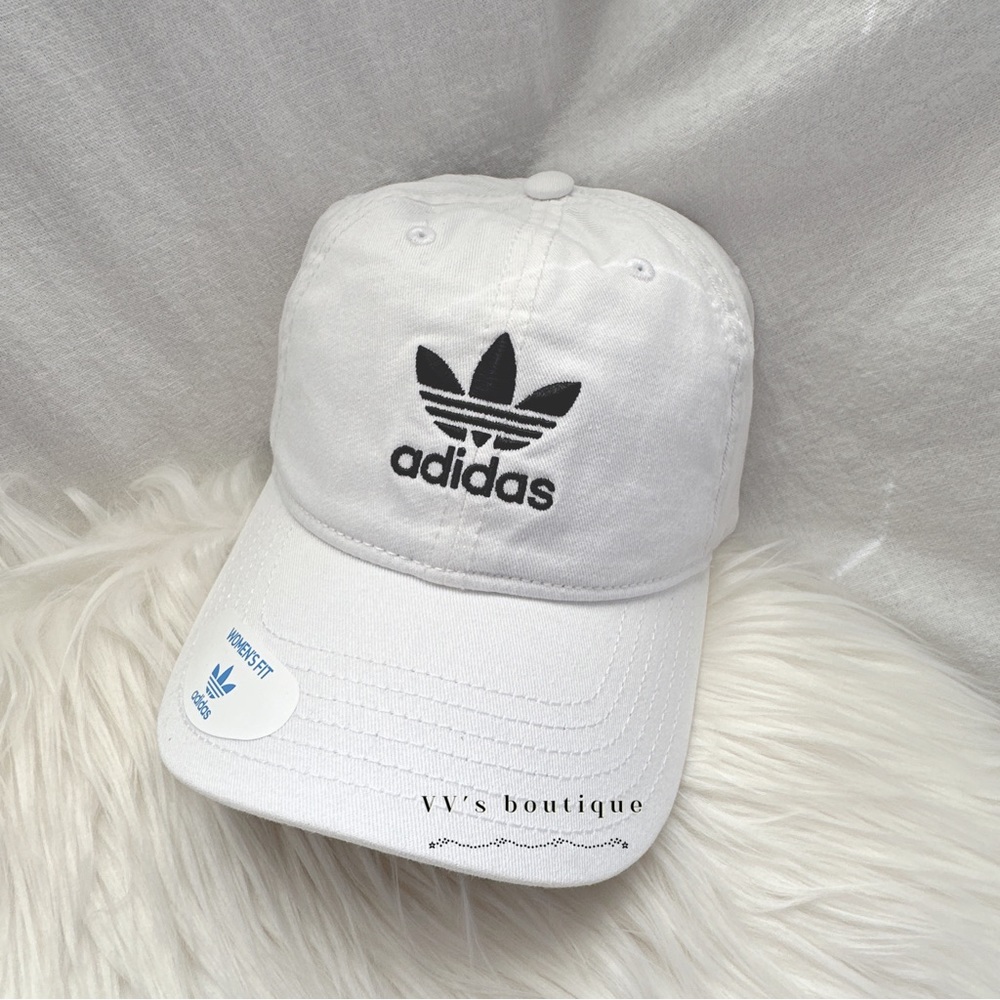 NWT Adidas Women Originals Relaxed Strap Back Hat Cap White Black - Picture 1 of 7